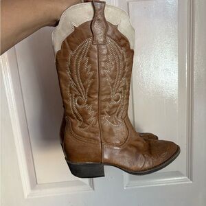 Coconuts by Matisse Tan and Cream Boots